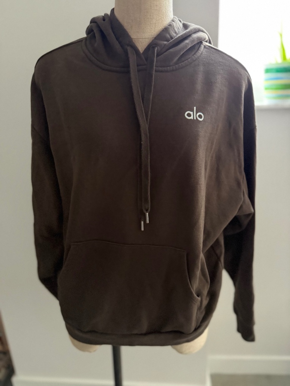 Alo Yoga Accolade Hoodie in Espresso Size M